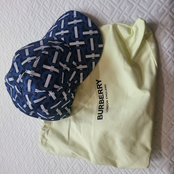 Burberry Blue and White Hat - Picture 1 of 5